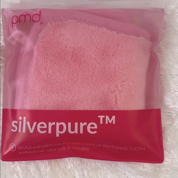 PMD Makeup Remover Cloth - Picture 3 of 4